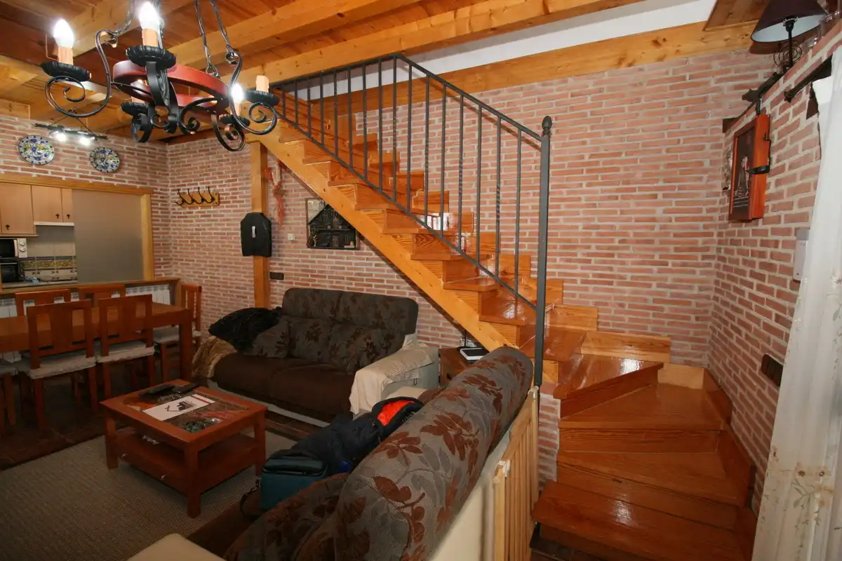 Casa o chalet en venta en Arenas de San Pedro con Calefacción, Parquet y Amueblado