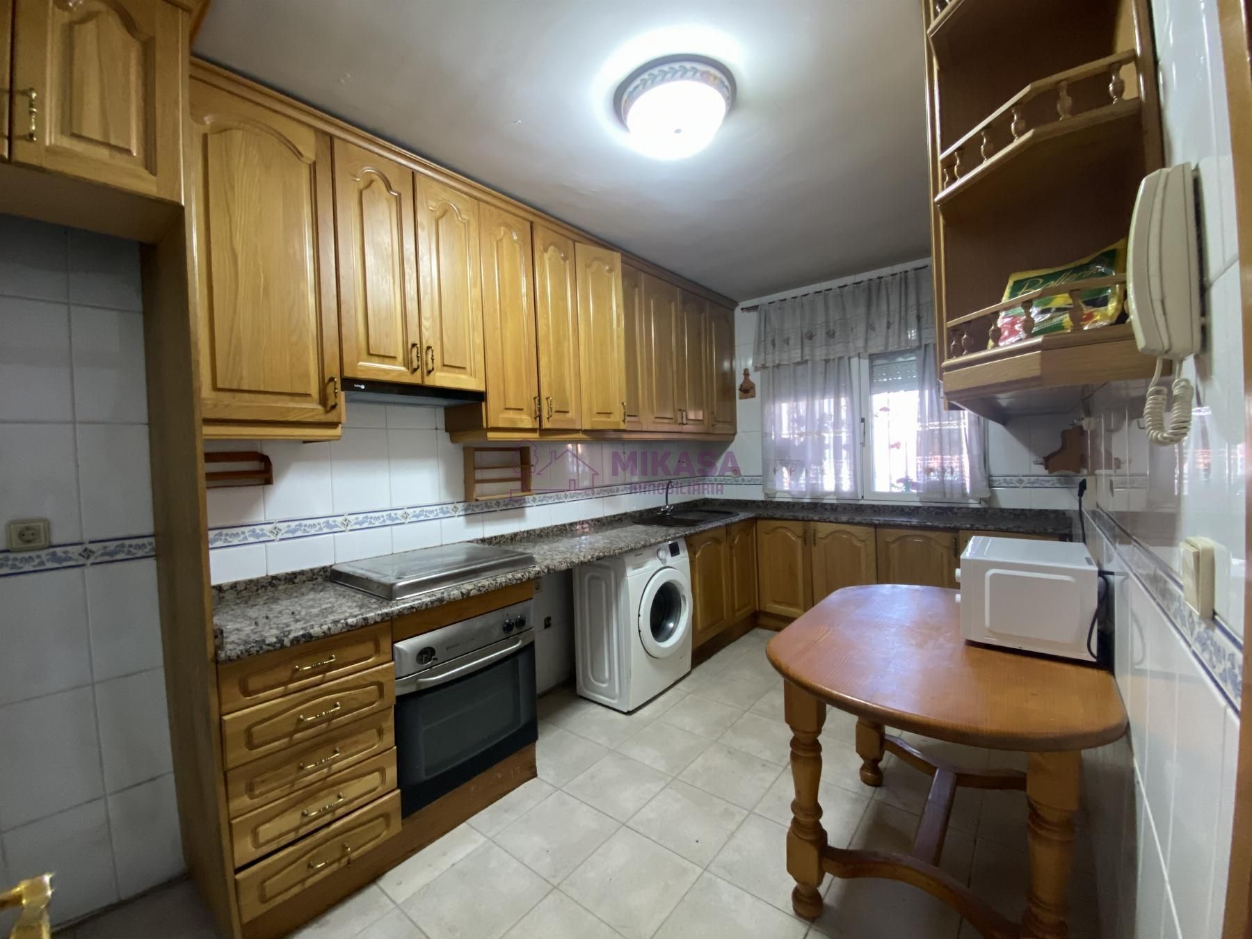 Cuina de Casa o xalet de lloguer en Móstoles amb Calefacció, Terrassa i Traster