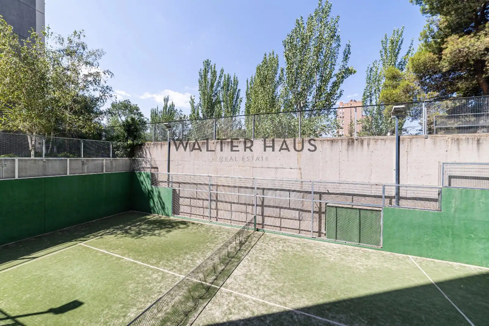 Exterior view of Flat for sale in Madrid  with Air Conditioner, Heating and Storage room