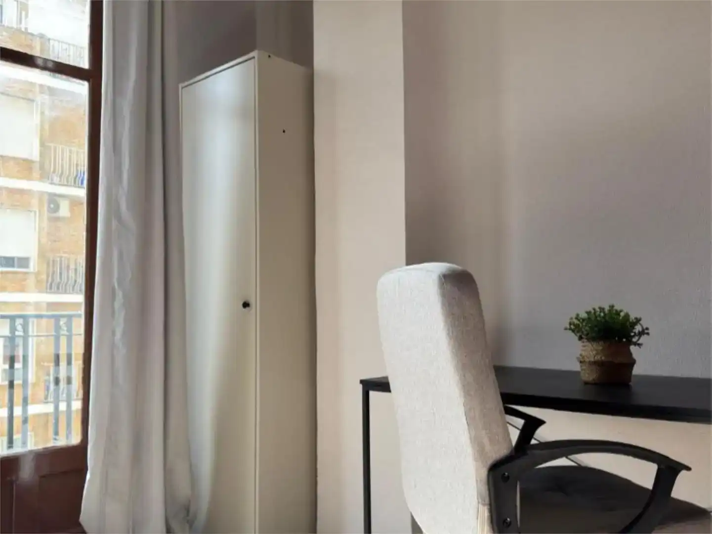 Schlafzimmer von Wohnungen zur Miete in  Granada Capital mit Klimaanlage und Balkon