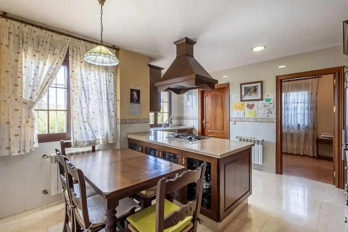 Cocina de Casa o chalet en venta en Cájar con Calefacción, Jardín privado y Terraza