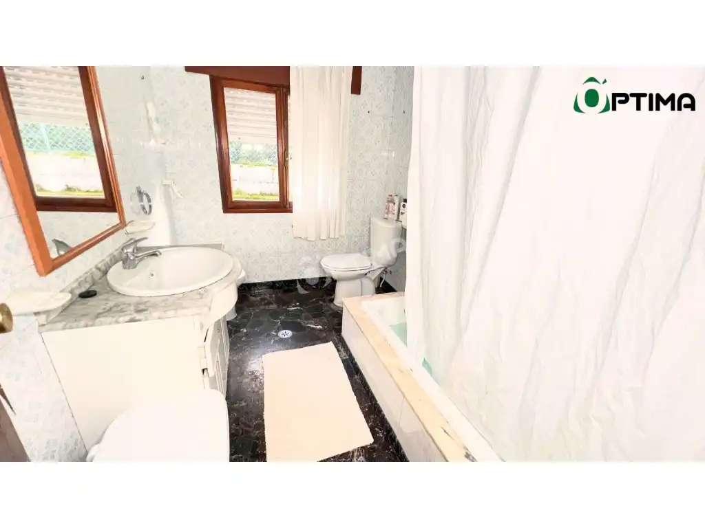 Houses for sale in Avenida Bombe, Muros