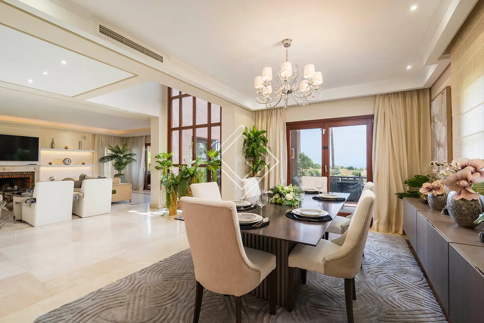 Chalet con piscina en venta en Milla de Oro, imagen 5