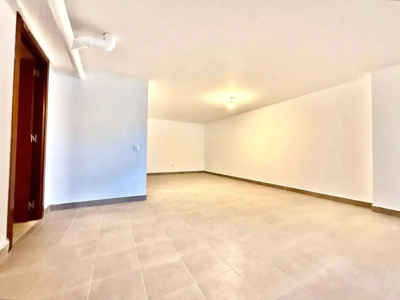 Casa adosada en venta en Bargas con Calefacción, Jardín privado y Alarma