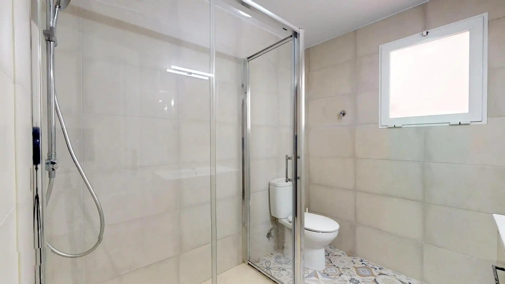 Baño de Piso en venta en Córdoba con Aire acondicionado, Terraza y Trastero