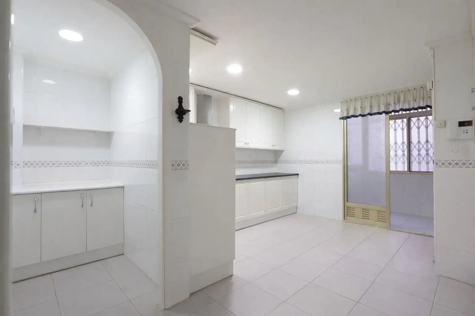 Küche von Wohnung zum Verkauf in Cartagena mit Klimaanlage, Heizung und Terrasse