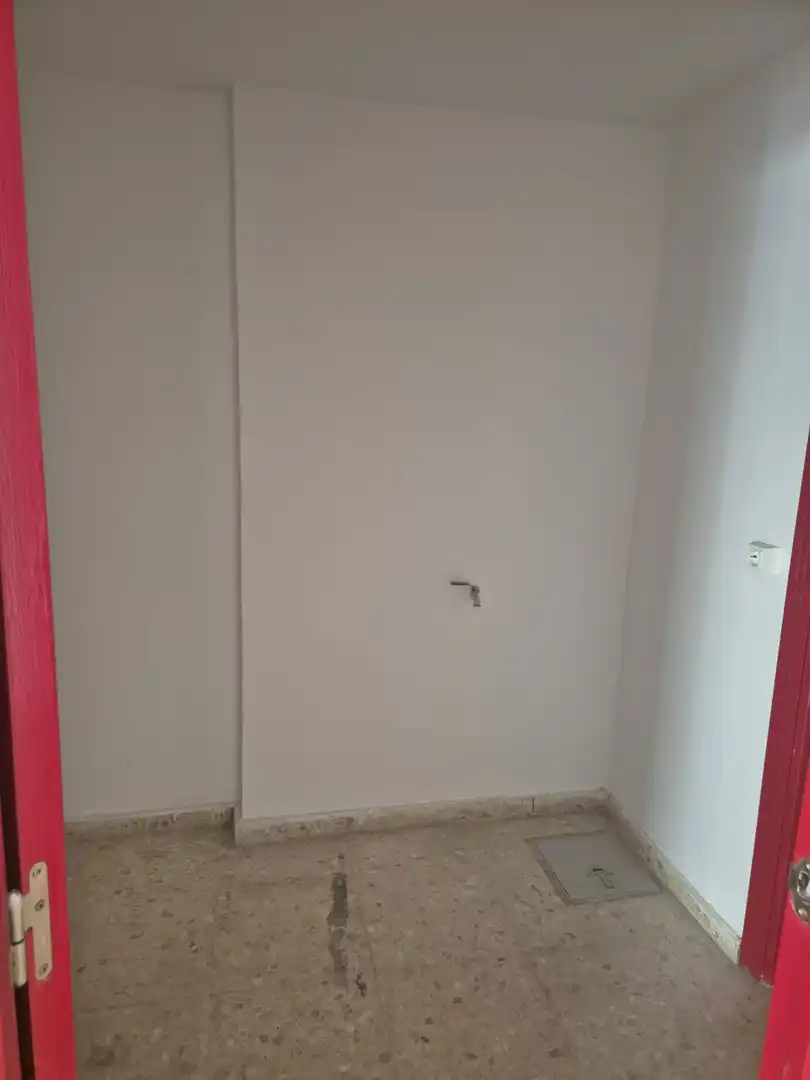 Commercial properties for rent in Badajoz  with Air Conditioner