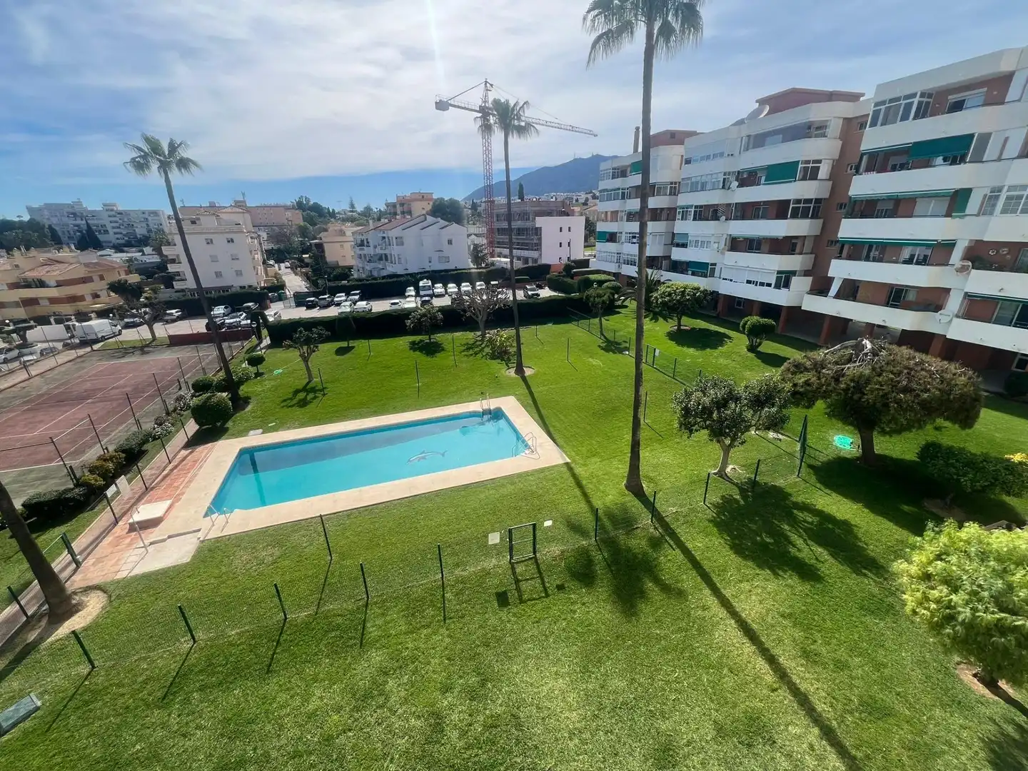 Außenansicht von Wohnung zum Verkauf in Torremolinos mit Klimaanlage, Privatgarten und Terrasse