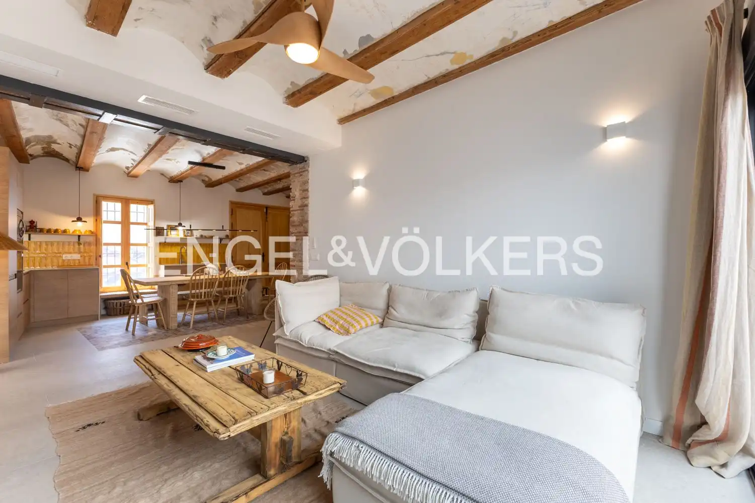 Sala d'estar de Pis de lloguer en Valencia amb Aire condicionat, Calefacció i Terrassa