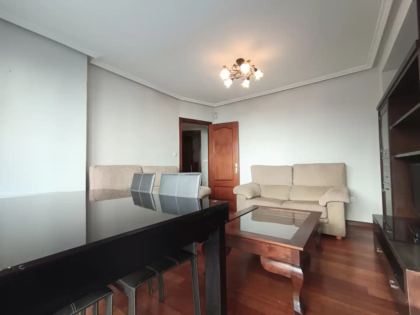Flat for rent in Gijón - Avda. Constitución, Barrio del Centro
