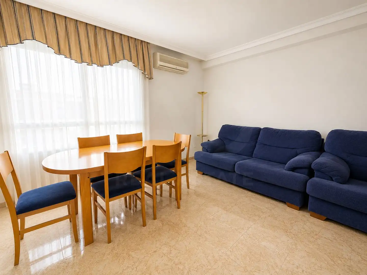 Sala d'estar de Pis en venda en Murcia amb Aire condicionat