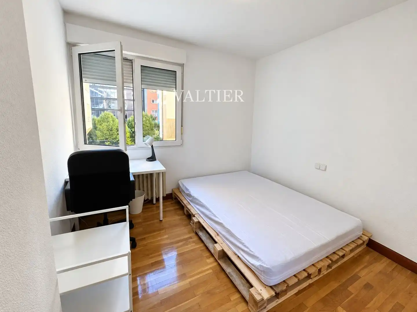 Bedroom of Flat for rent in Chamberí