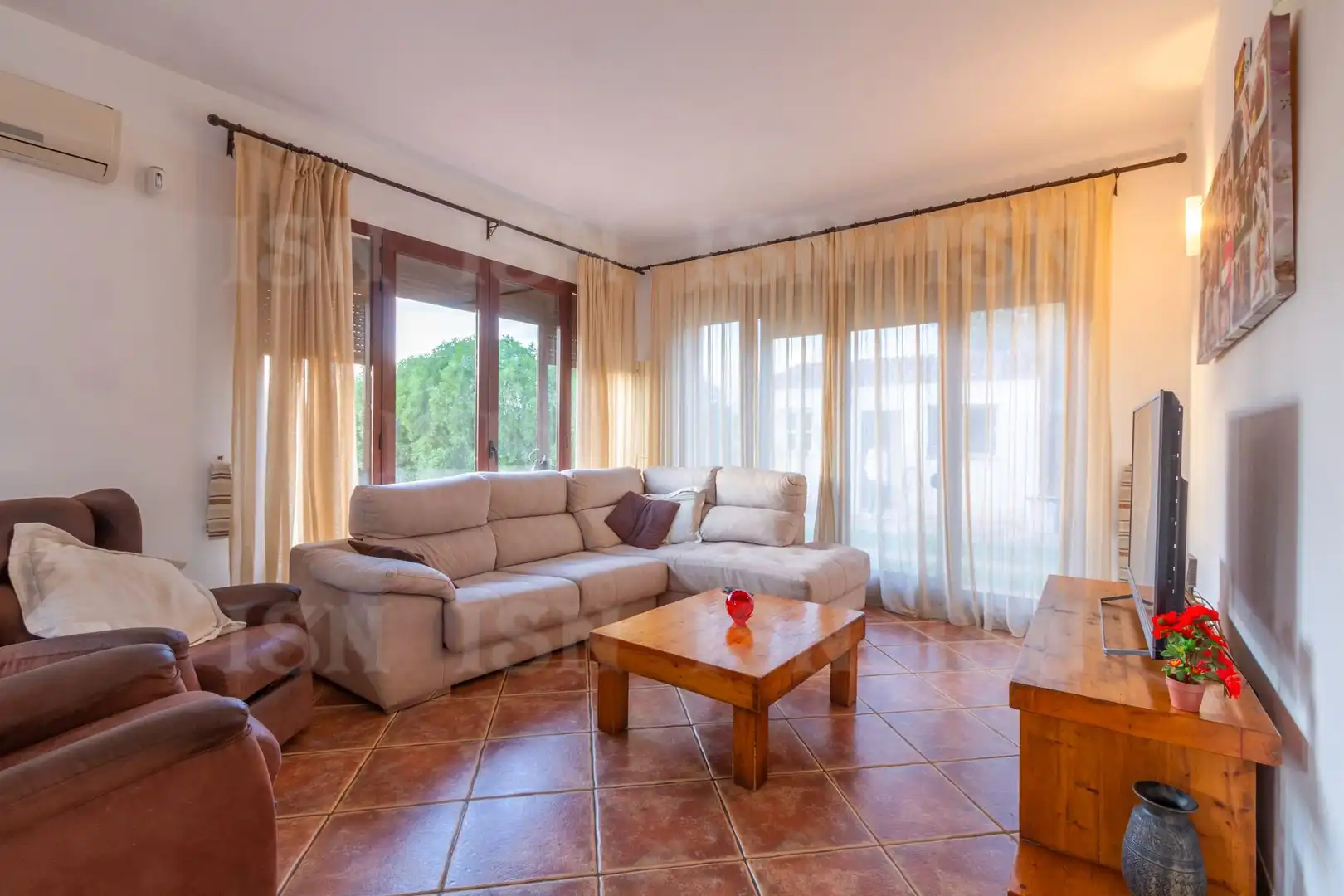 Sala de estar de Casa o chalet en venta en Santa Eugènia con Aire acondicionado, Calefacción y Terraza