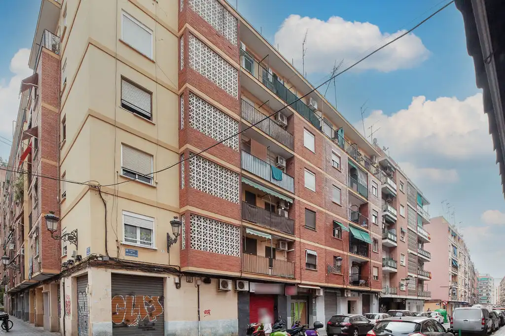Vista exterior de Piso en venta en Valencia