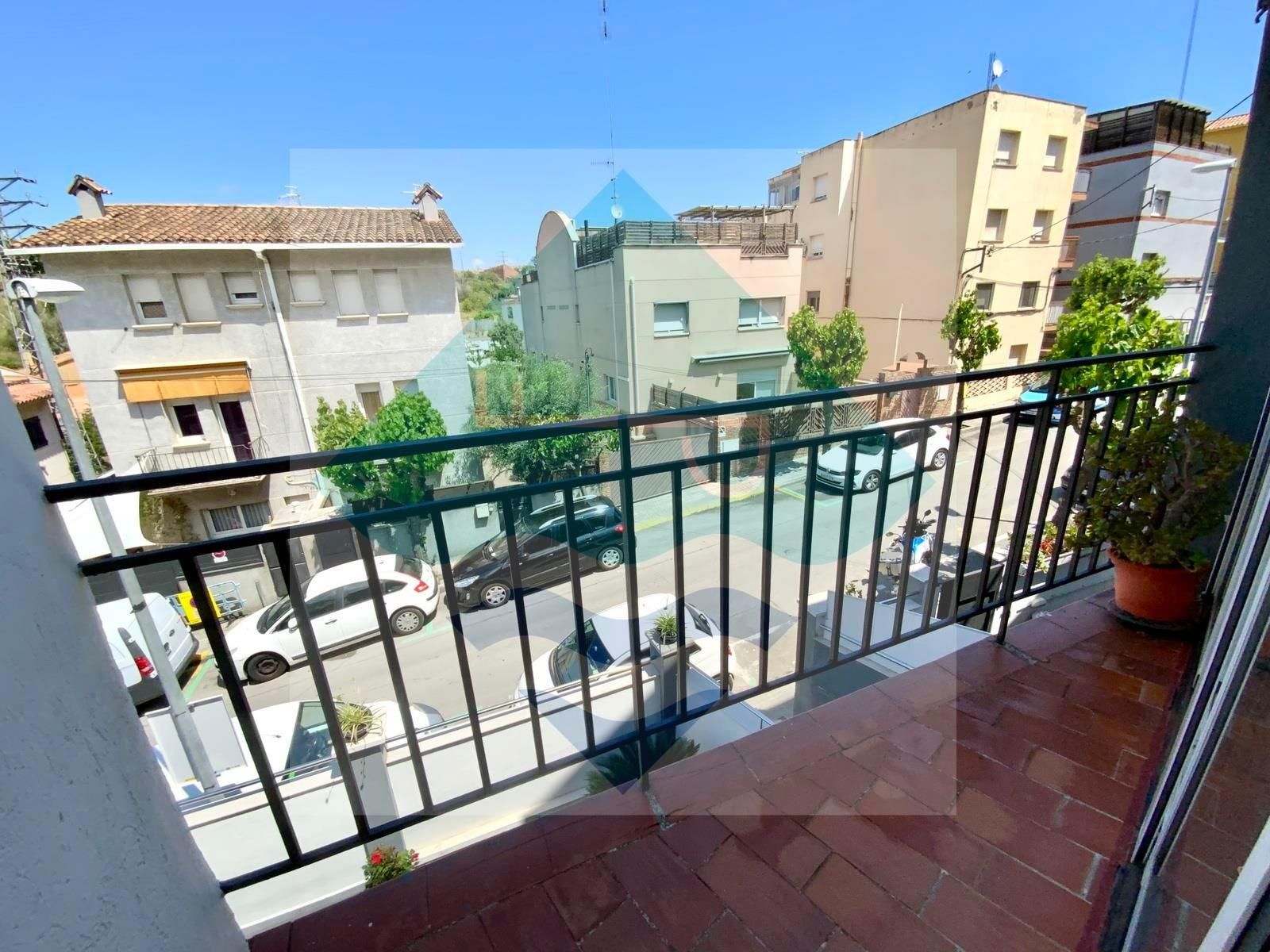 Vista exterior de Pis en venda en Montgat amb Aire condicionat, Calefacció i Terrassa