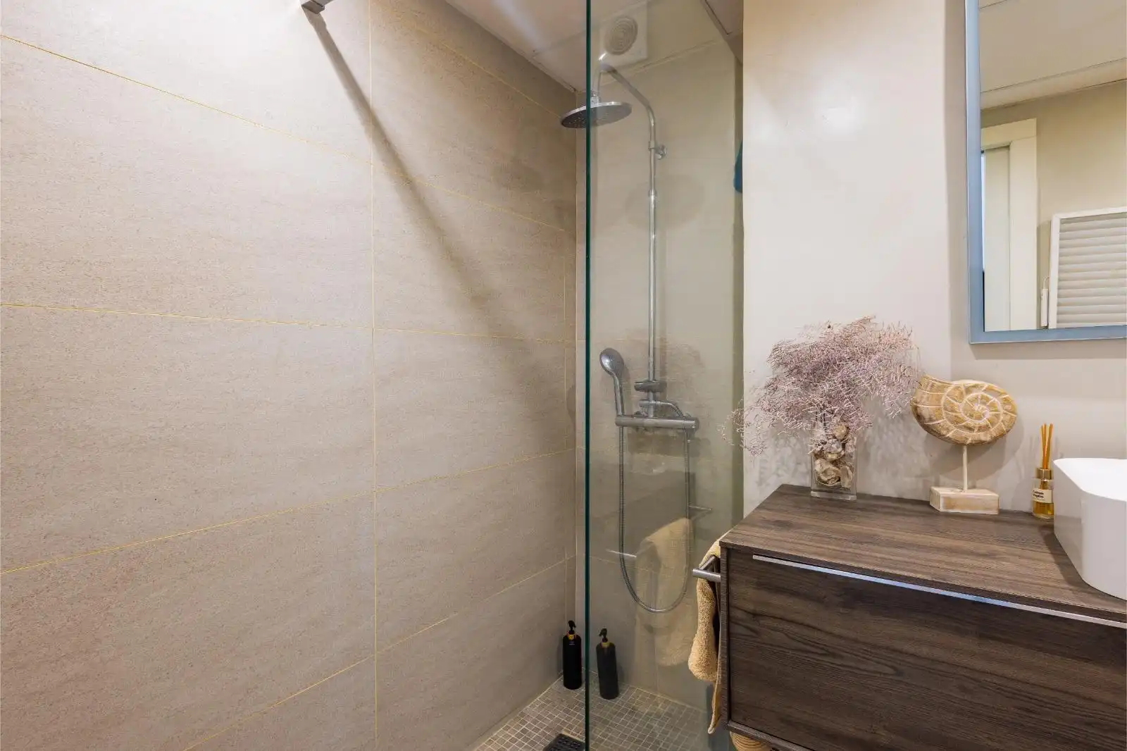 Bathroom of Attic for sale in Marbella  with Community pool
