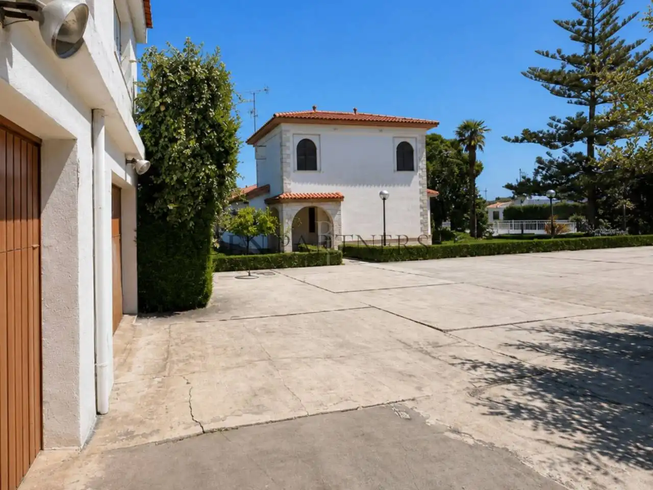 Vista exterior de Casa o xalet en venda en Vinaròs amb Calefacció, Jardí privat i Terrassa