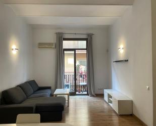 Living room of Flat to rent in  Madrid Capital  with Heating and Balcony