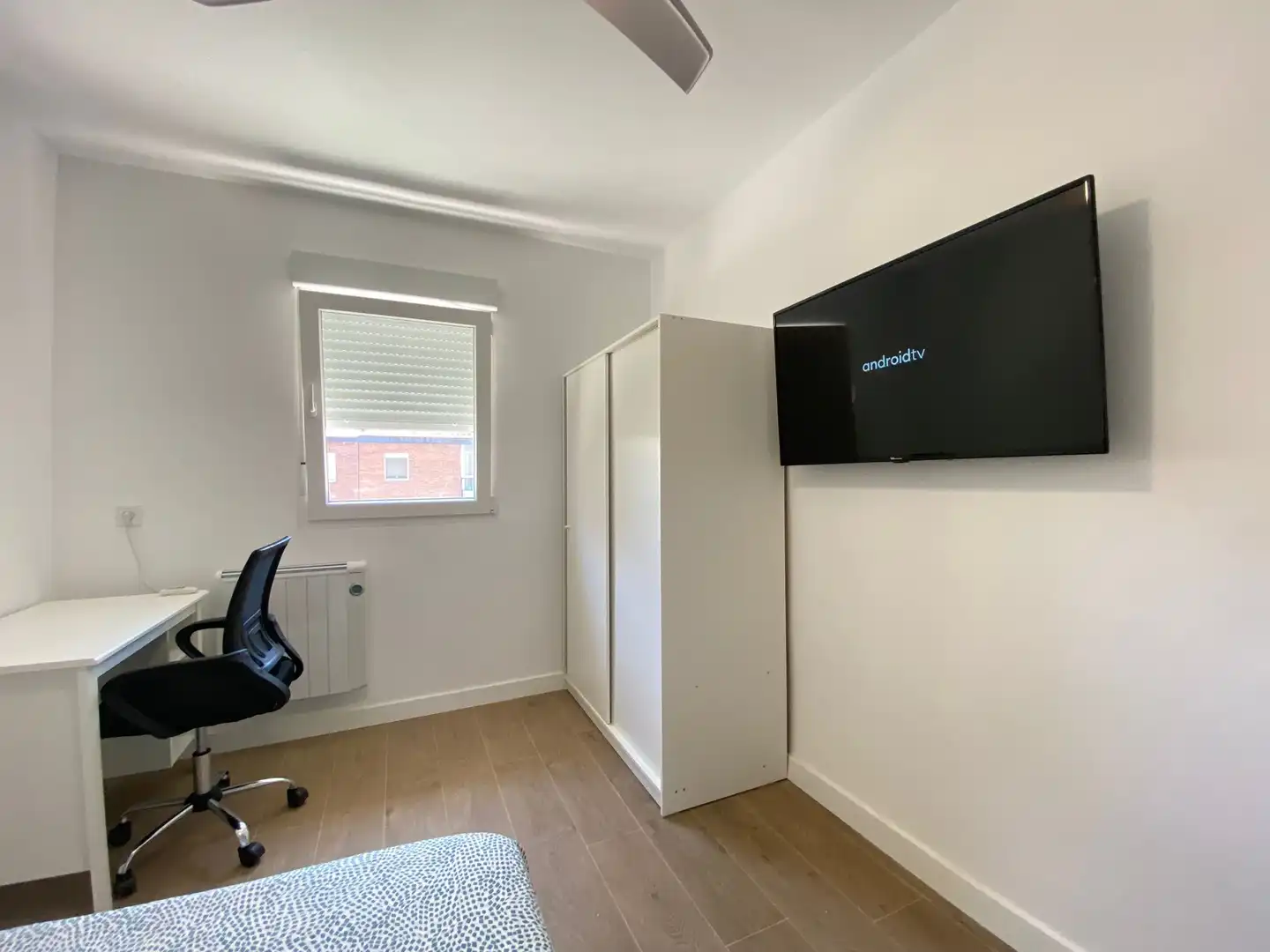 Room in Calle Orio, 4, Los Ángeles