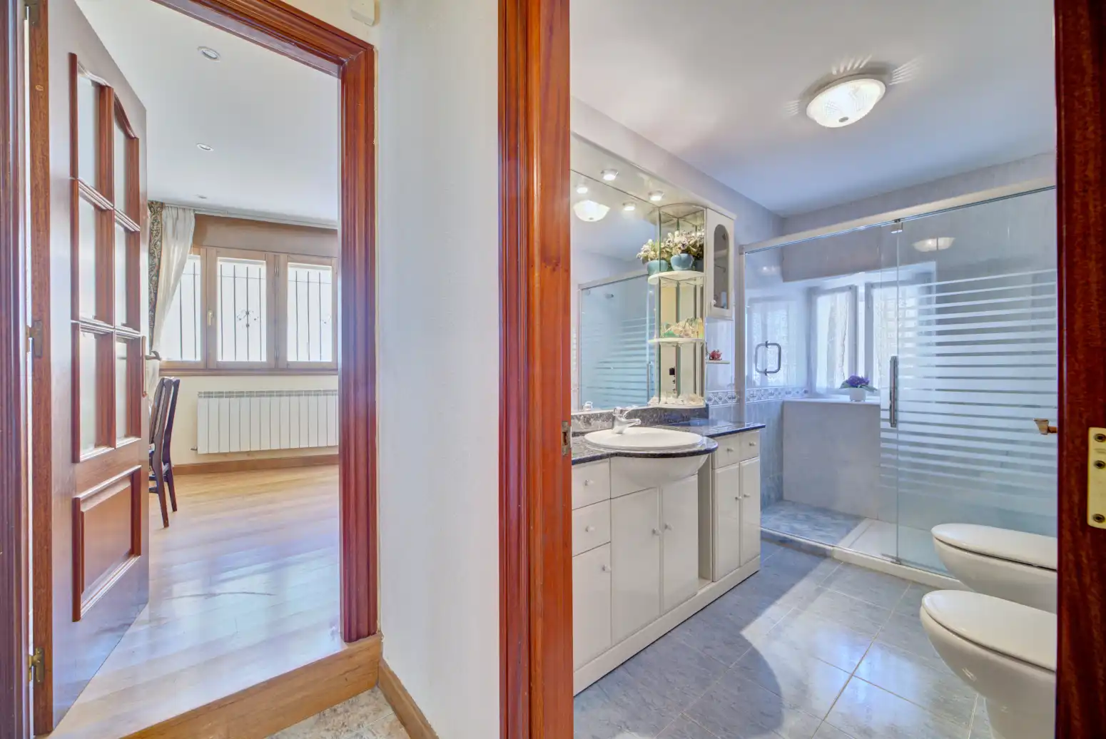 Baño de Casa o chalet en venta en Pueyo / Puiu con Calefacción, Jardín privado y Terraza