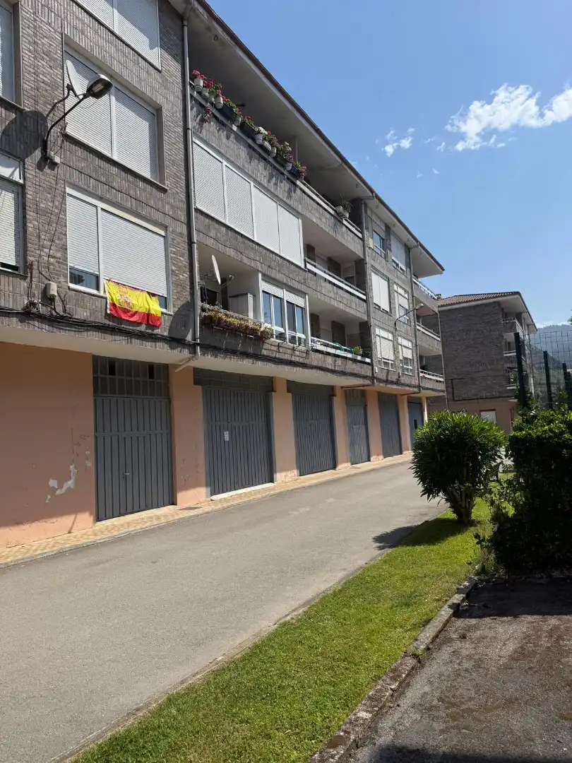 Parking de Piso en venta en Ampuero con Terraza