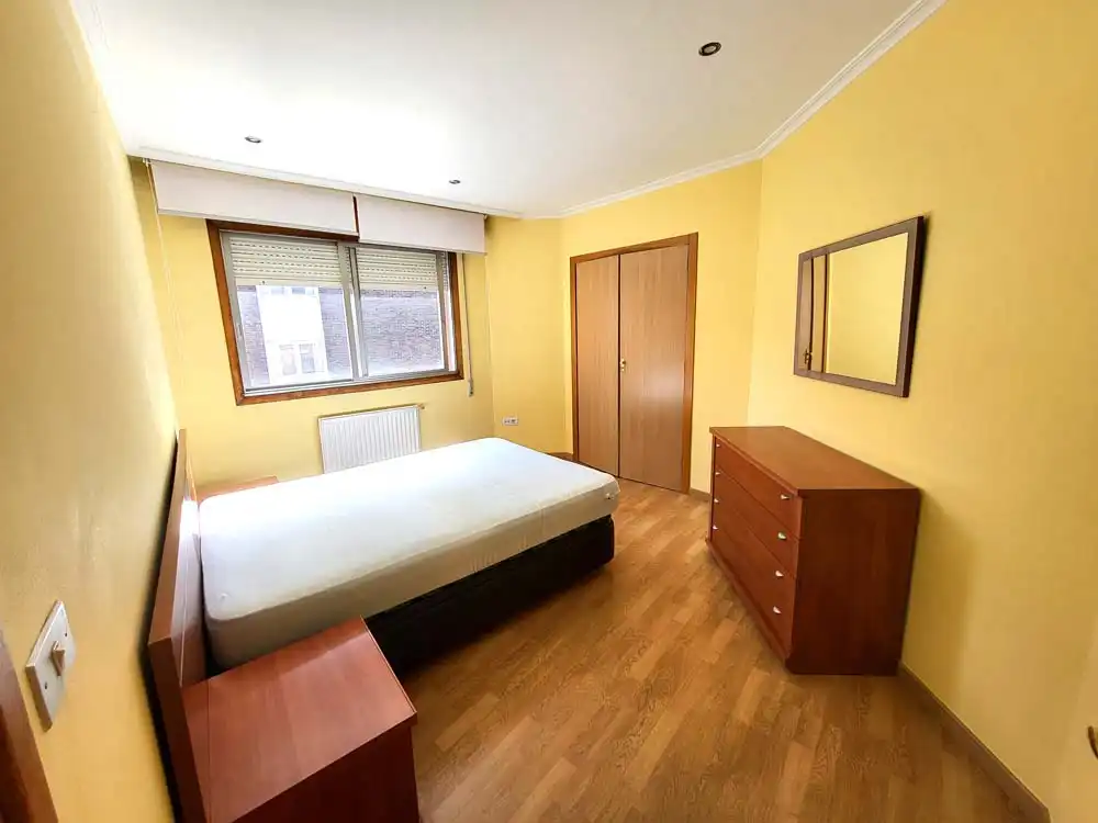 Bedroom of Flat for rent in Vigo   with Heating, Storage room and Furnished