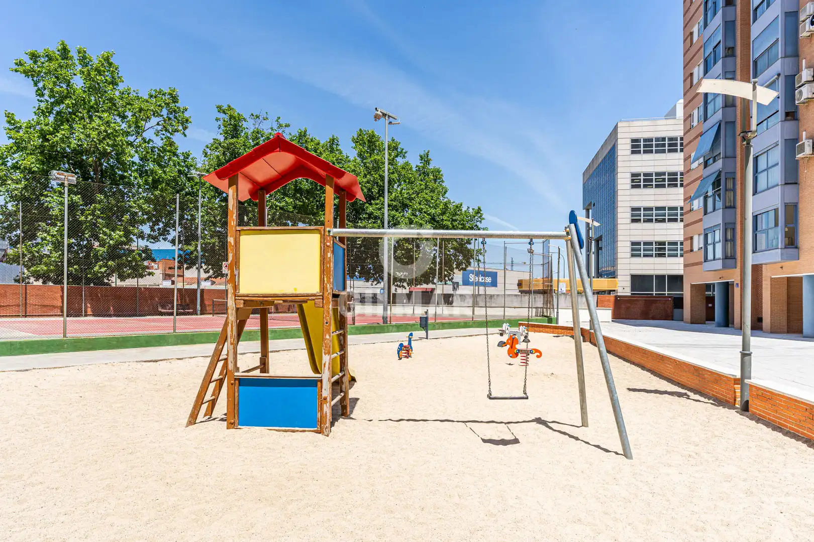 Parking of Flat for sale in Madrid  with Heating, Private garden and Storage room