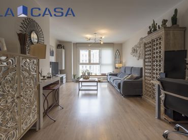 Flat with pool for sale in Calle de San Jenaro