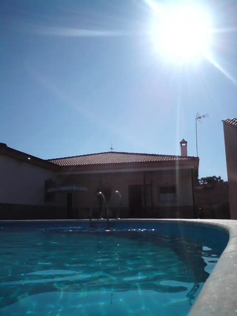 Piscina de Casa o chalet en venta en Fuente del Maestre con Calefacción, Jardín privado y Trastero