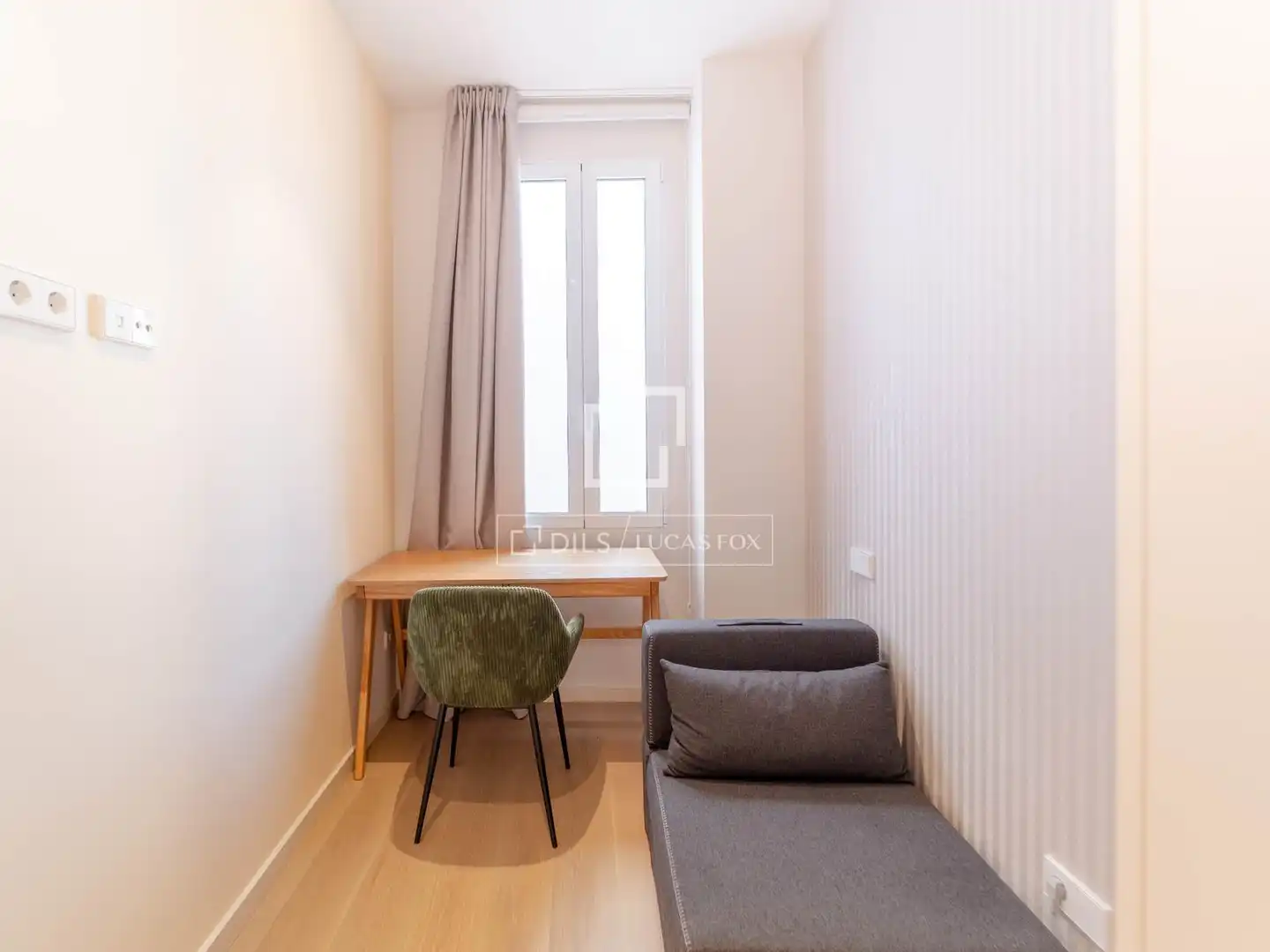 Habitación de Piso de alquiler en Valencia con Aire acondicionado, Amueblado y Balcón