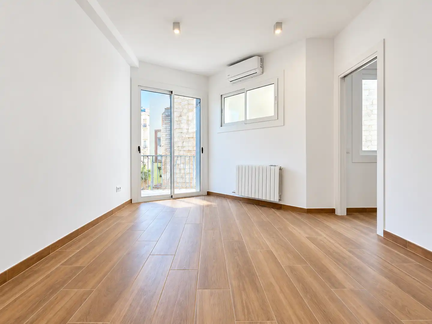 Piso con terraza en venta en Carrer de València