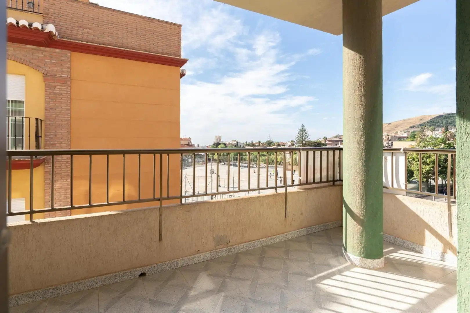 Casa amb terrassa en venda a Calle Ambrosio de Morales, imagen 4