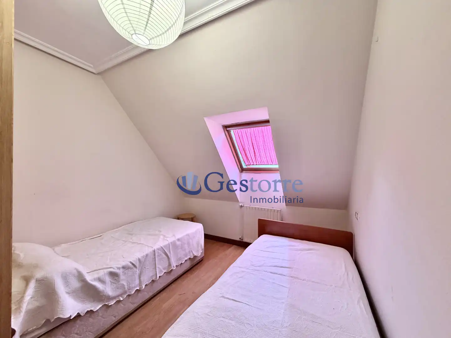 Schlafzimmer von Wohnung zum Verkauf in Oviedo  mit Heizung und Möbliert