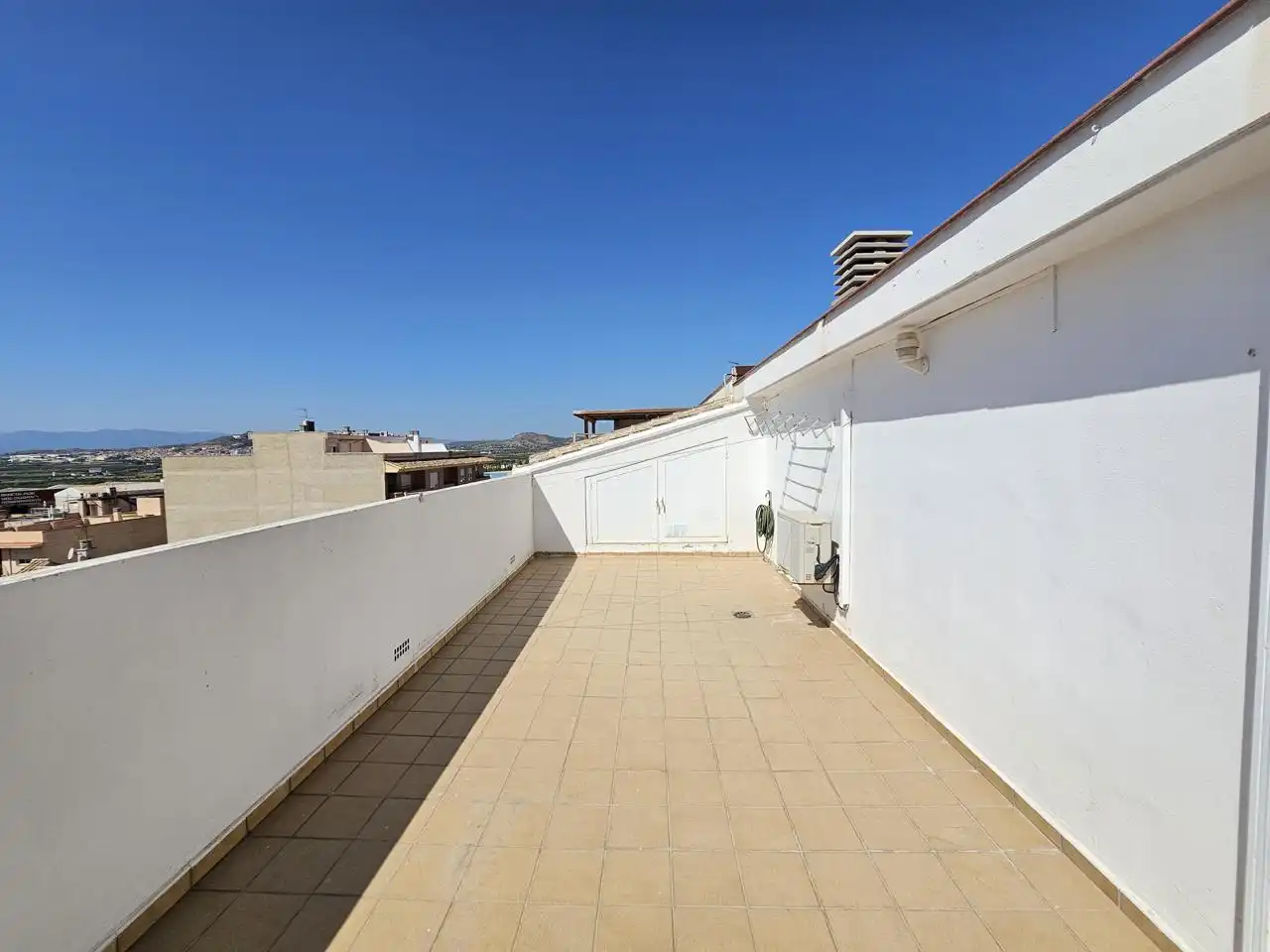 Dachboden zur Miete in Vicario Camarena, Núcleo Urbano