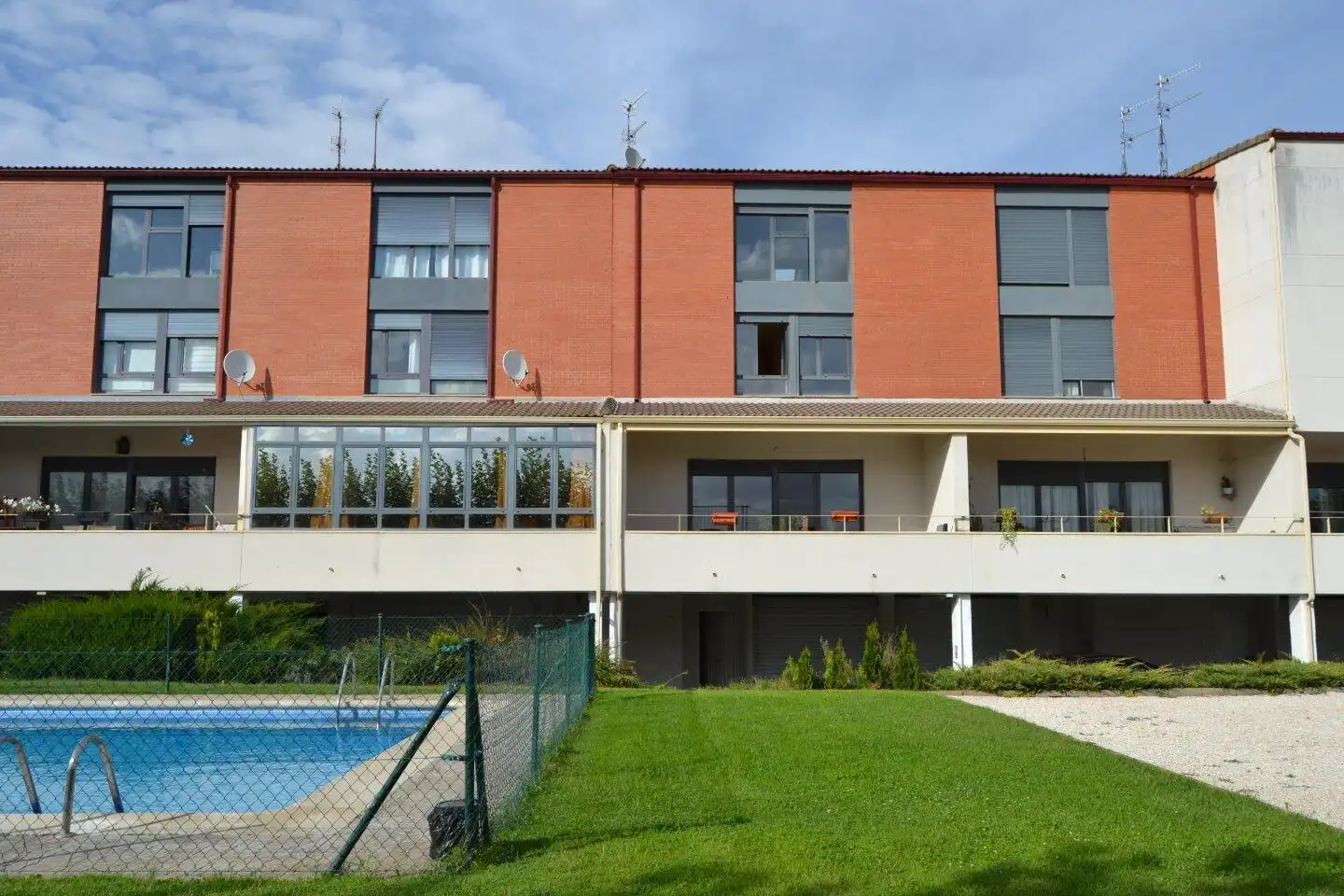 Exterior view of Houses for sale in Valdefresno, León