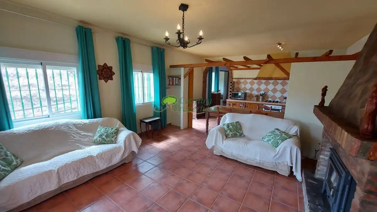 Sala de estar de Finca rústica en venta en Vélez-Málaga con Aire acondicionado, Terraza y Trastero
