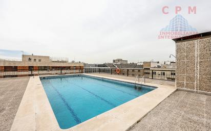 Piscina de Estudi de lloguer en  Madrid Capital amb Aire condicionat, Calefacció i Parquet