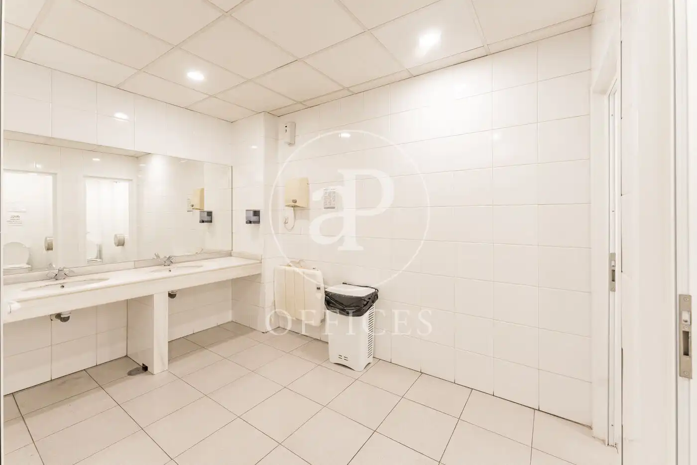 Office for rent in Madrid  with Air Conditioner and Heating