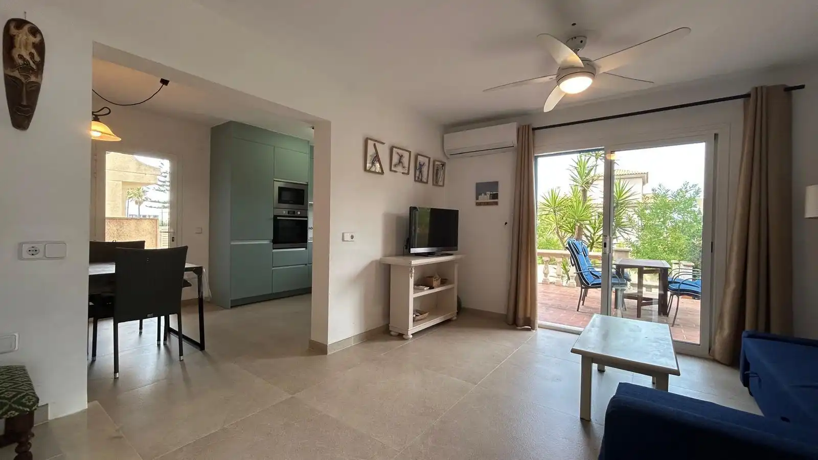 Sala d'estar de Casa adosada en venda en Santa Margalida amb Calefacció, Jardí privat i Terrassa