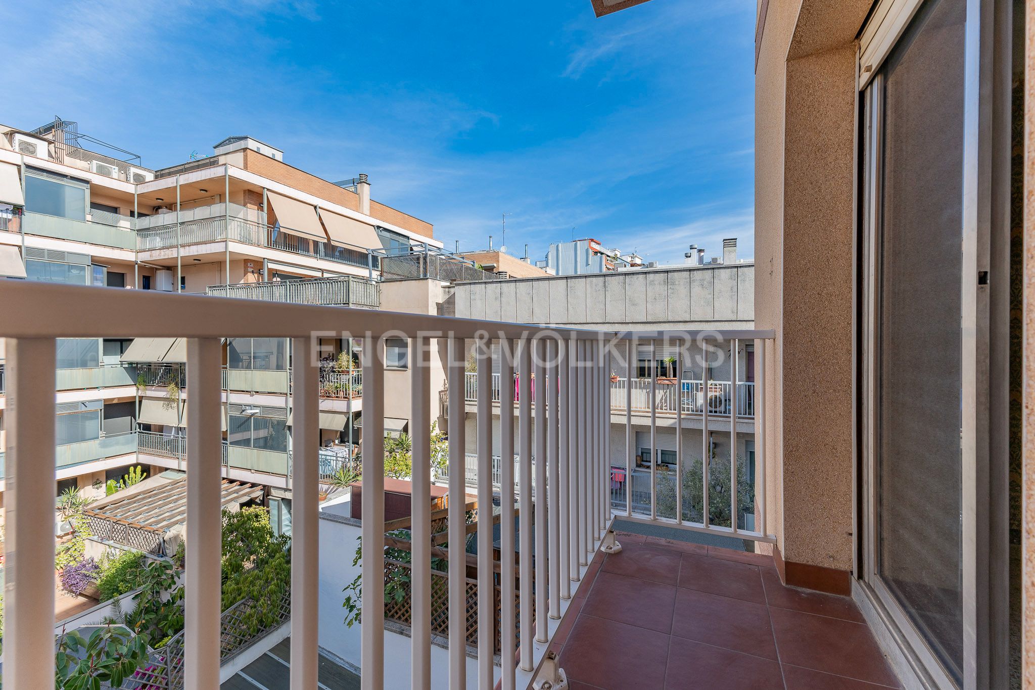 Terrassa de Apartament en venda en Esplugues de Llobregat amb Aire condicionat, Calefacció i Balcó