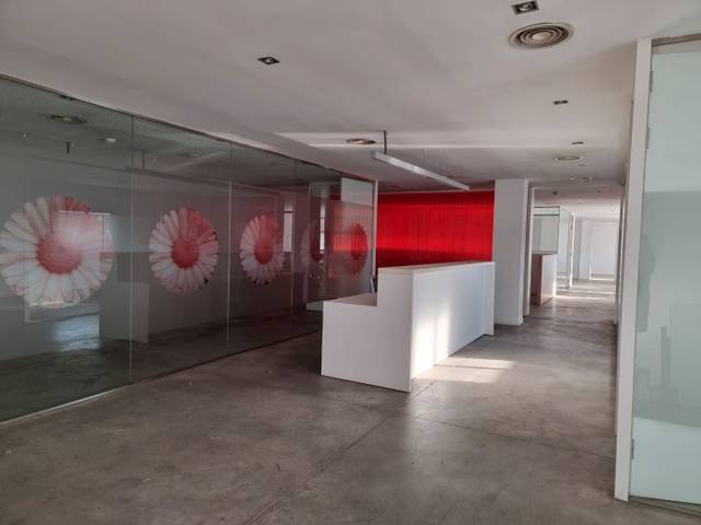 Nave industrial en Alquiler en Carrer Campoamor, 32 en Serraparera