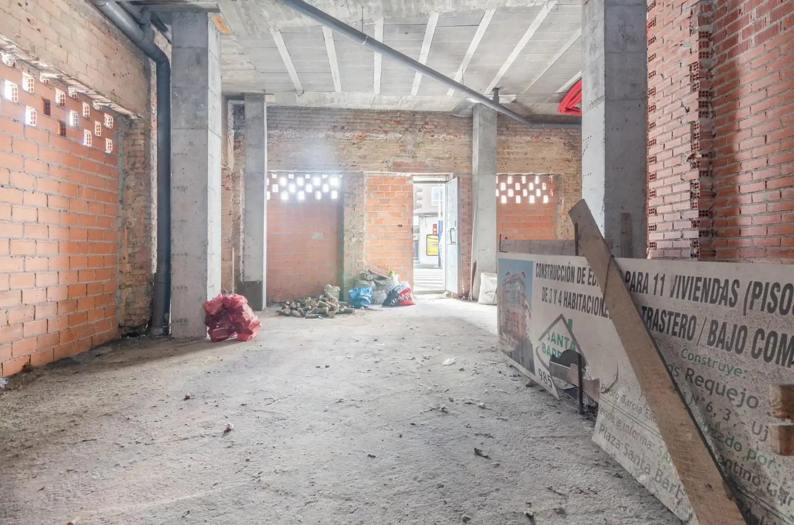 Local comercial en venda a Calle MANUEL LLANEZA 2, imagen 6