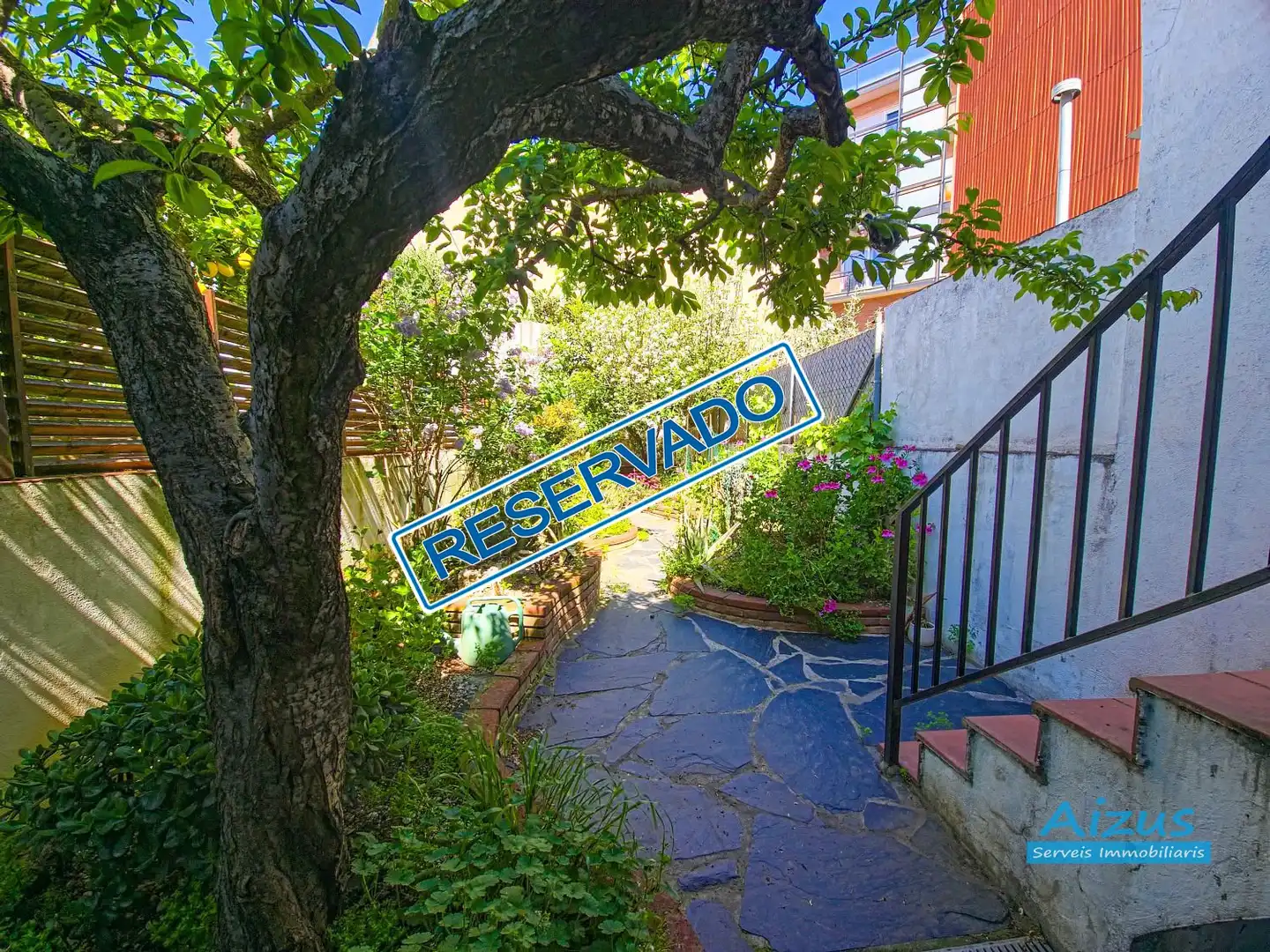 Jardí de Casa o xalet en venda en Ripollet amb Aire condicionat, Calefacció i Jardí privat