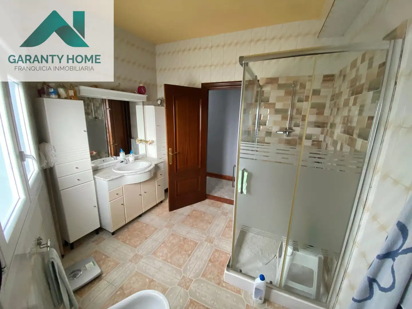 Baño de Casa o chalet en venta en Lucena con Aire acondicionado, Jardín privado y Terraza
