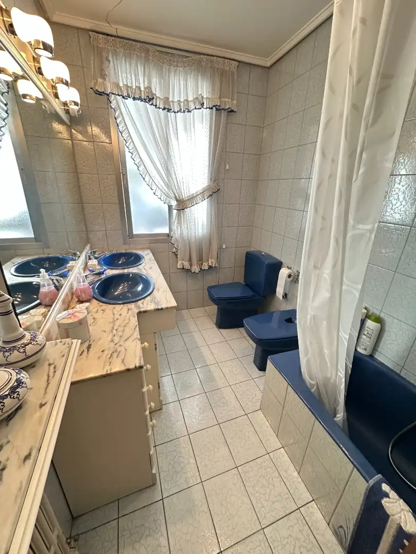 Baño de Piso en venta en  Logroño con Calefacción, Parquet y Terraza