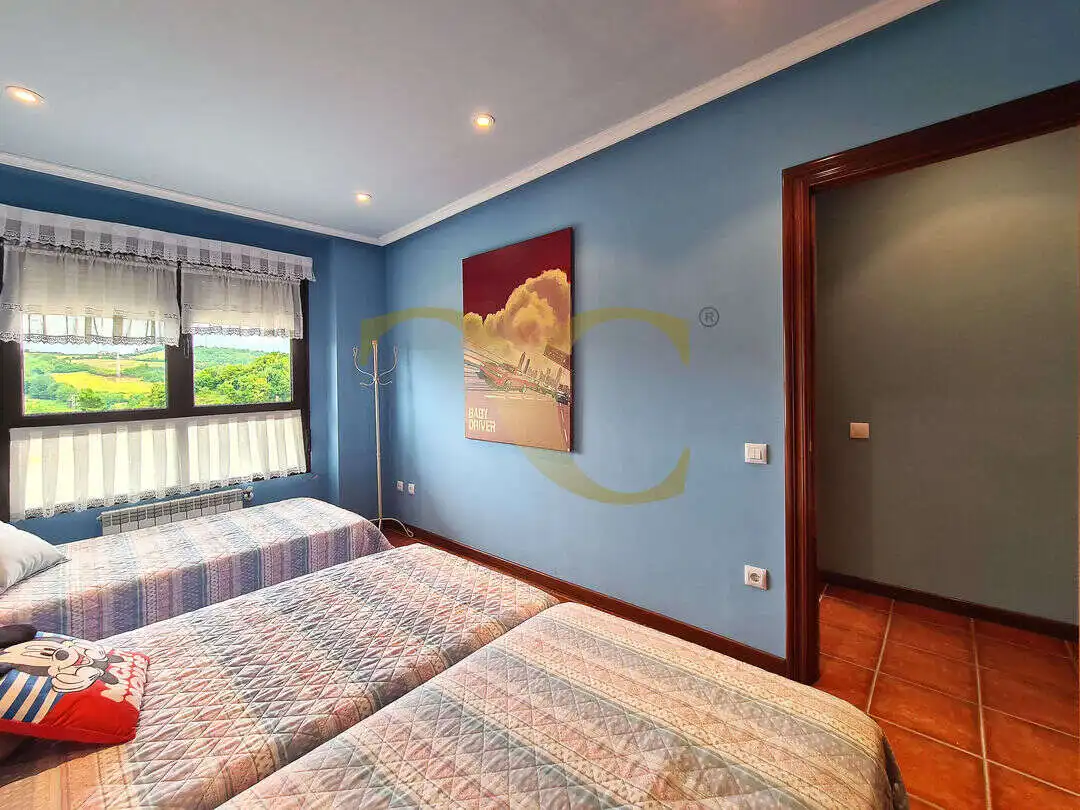 Habitación de Casa o chalet en venta en Gijón  con Calefacción, Jardín privado y Terraza