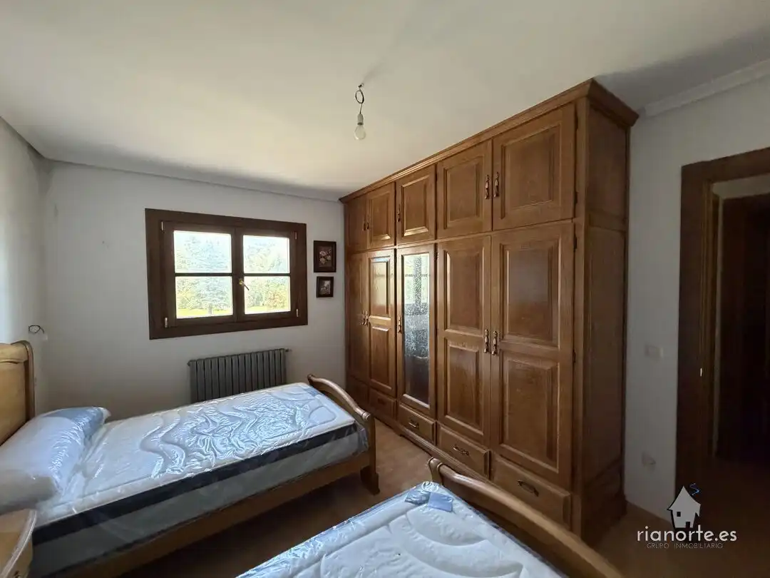 Habitación de Casa o chalet en venta en Colunga con Calefacción y Jardín privado