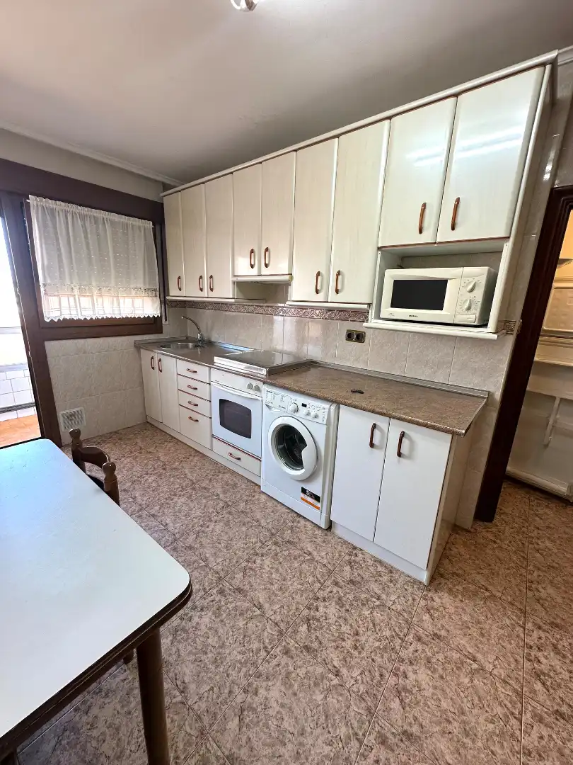 Piso con terraza en venta en Lutxana - Llano, imagen 11