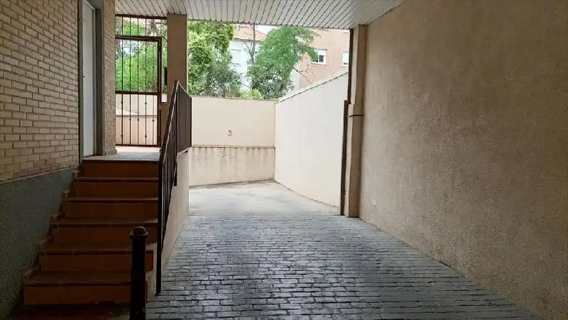 Parkplatz mit Aufzug zum Verkauf in Latina, imagen 4