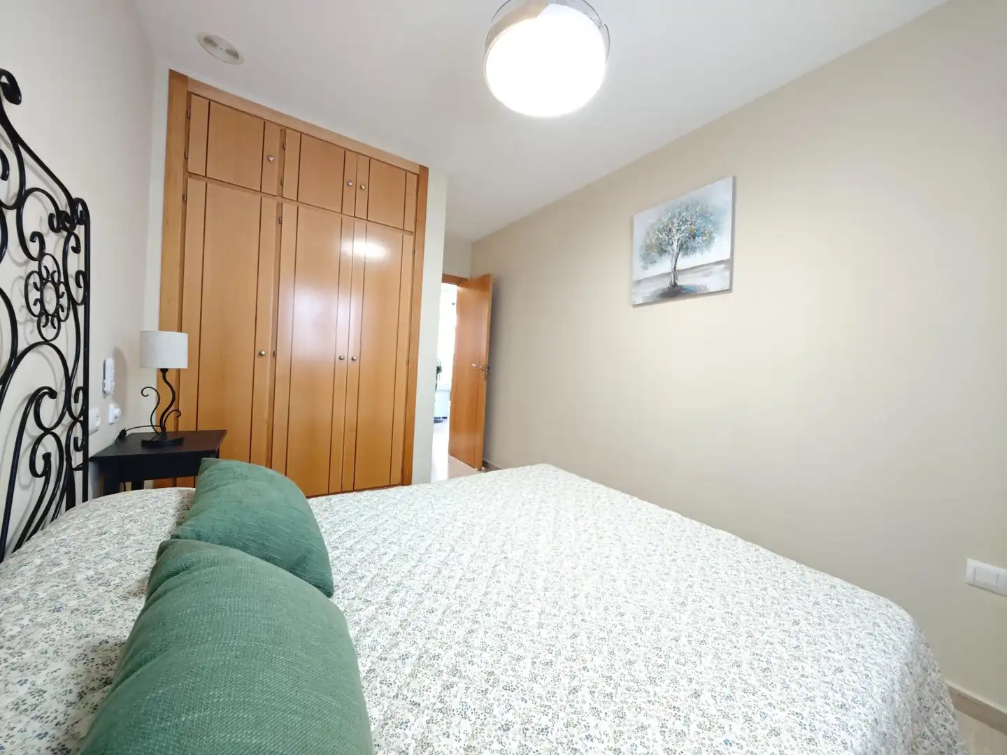 Habitación de Apartamento en venta en Chiclana de la Frontera con Jardín privado, Terraza y Amueblado